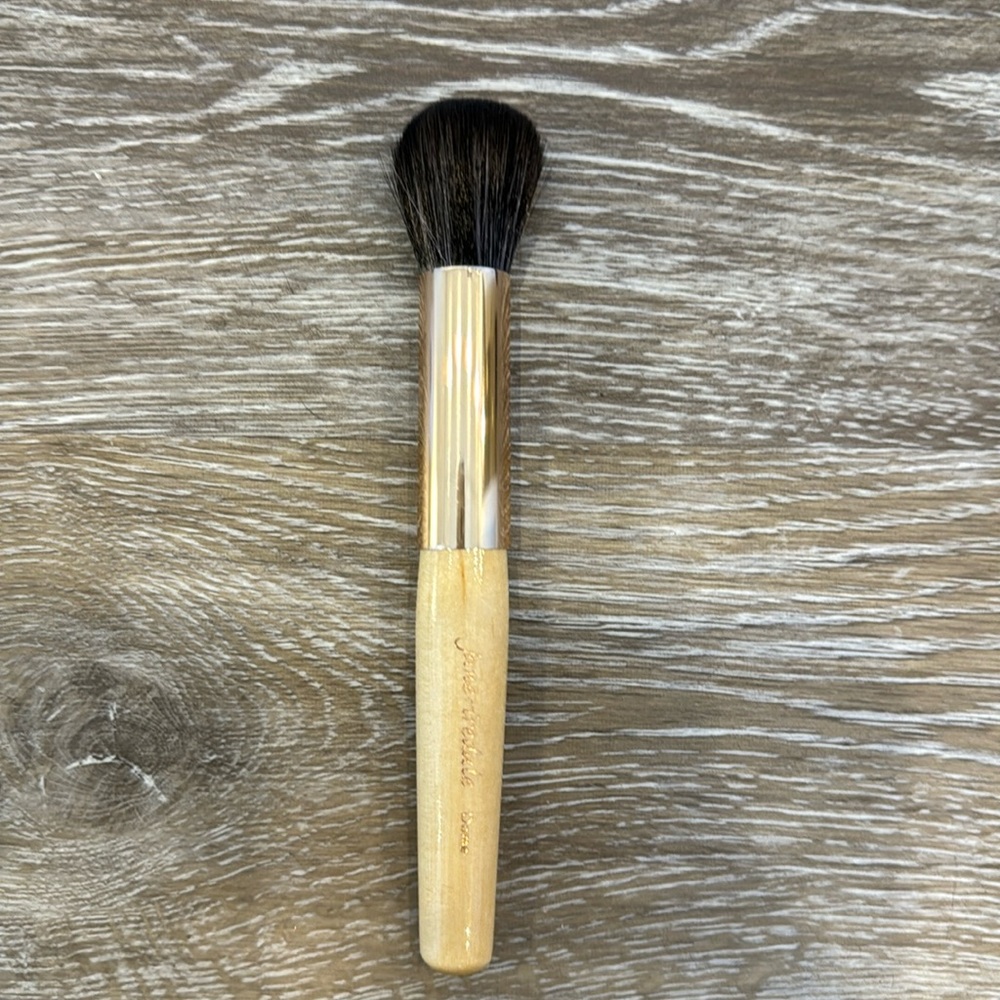 New- Jane Iredale Dome Brush